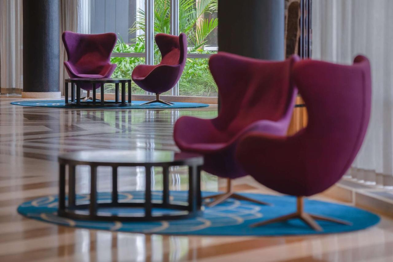 Radisson Blu Okoume Palace Hotel, リーブルヴィル エクステリア 写真