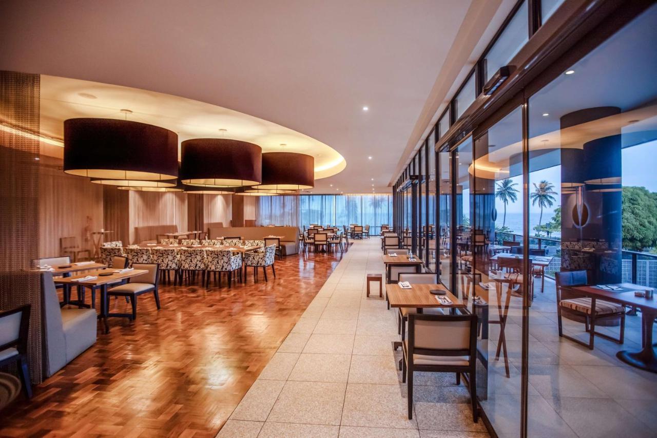 Radisson Blu Okoume Palace Hotel, リーブルヴィル エクステリア 写真